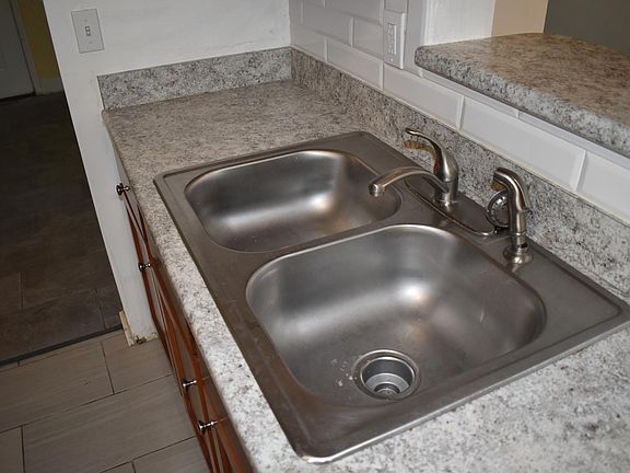 5th image of 6866 Jack Horner Ln