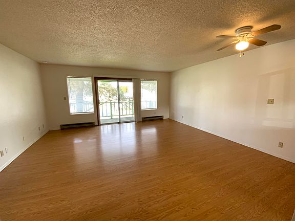 5th image of 804 Cedar St APT D