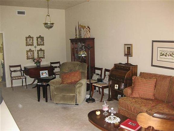 2nd image of 1233 Glenmeadow Dr