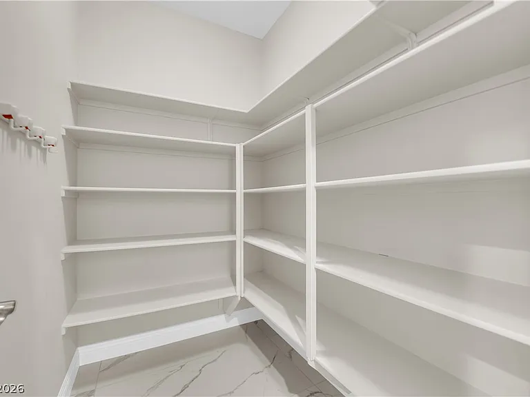 10254 Kesington Dr — Photo 12