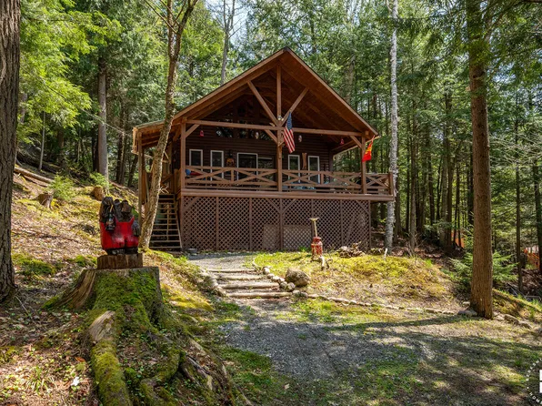 47 Fish Creek Park Rd, Saranac Lake, NY 12983