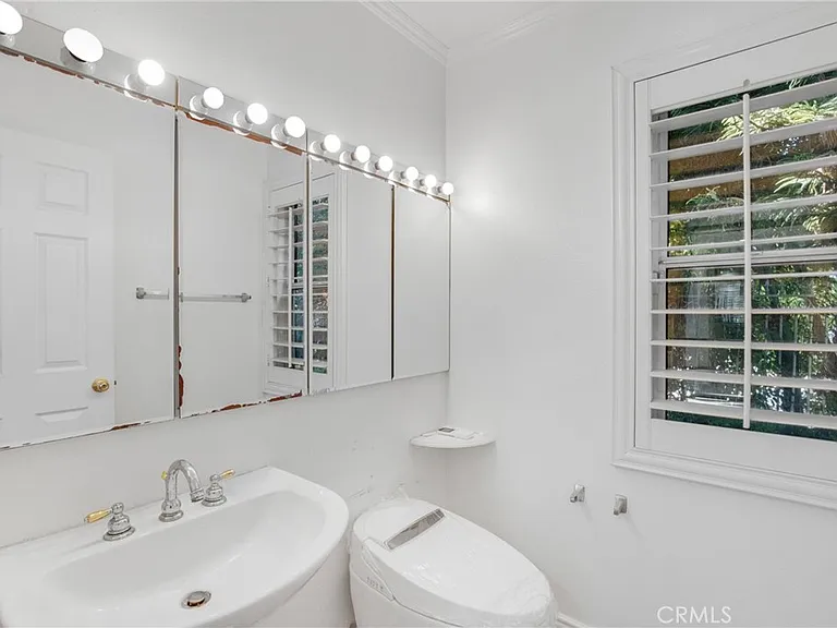 20871 Betron St — Photo 18