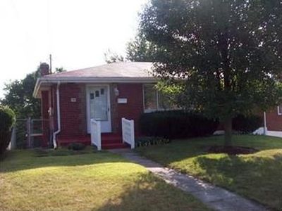 381 Collins Dr, Pittsburgh, PA, 15235