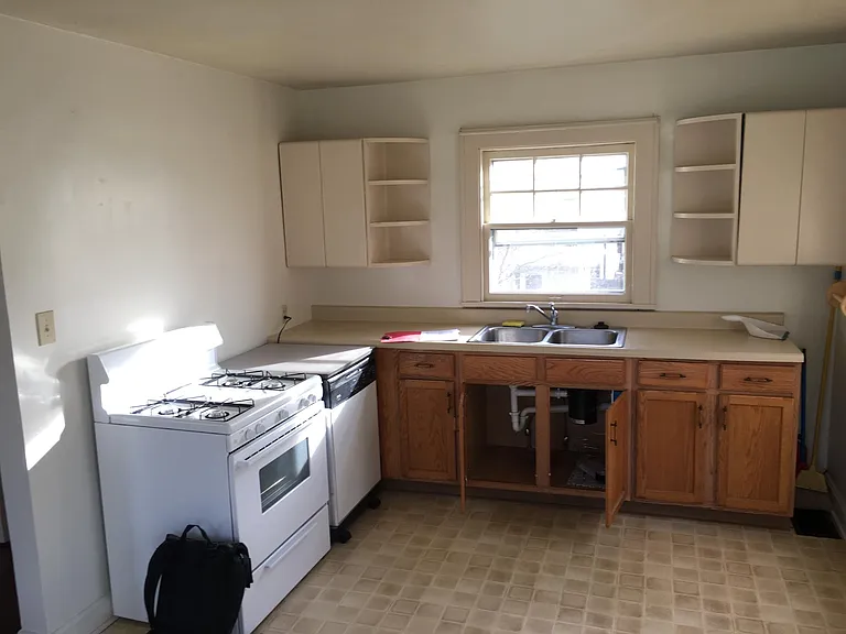 Apt 4 Kitchen
