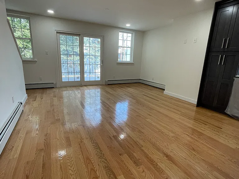 150 Shrady Pl #2 — Photo 11