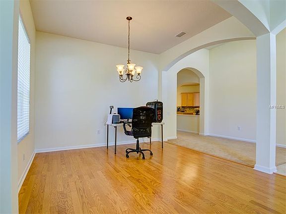 5th image of 1914 Samantha Ln