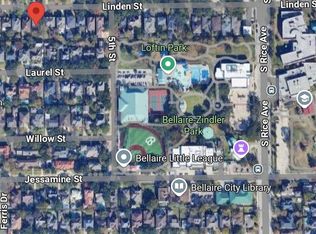 5213 Linden St, Bellaire, TX 77401