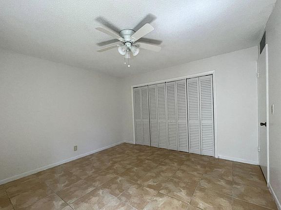 5th image of 618 NW 13th St APT 11