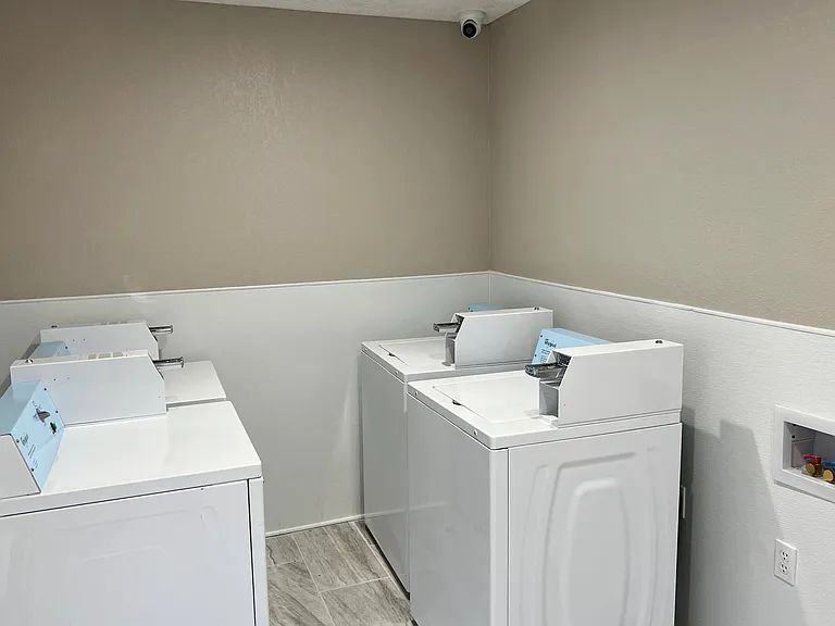 The Pinnacle Apartments — Photo 12