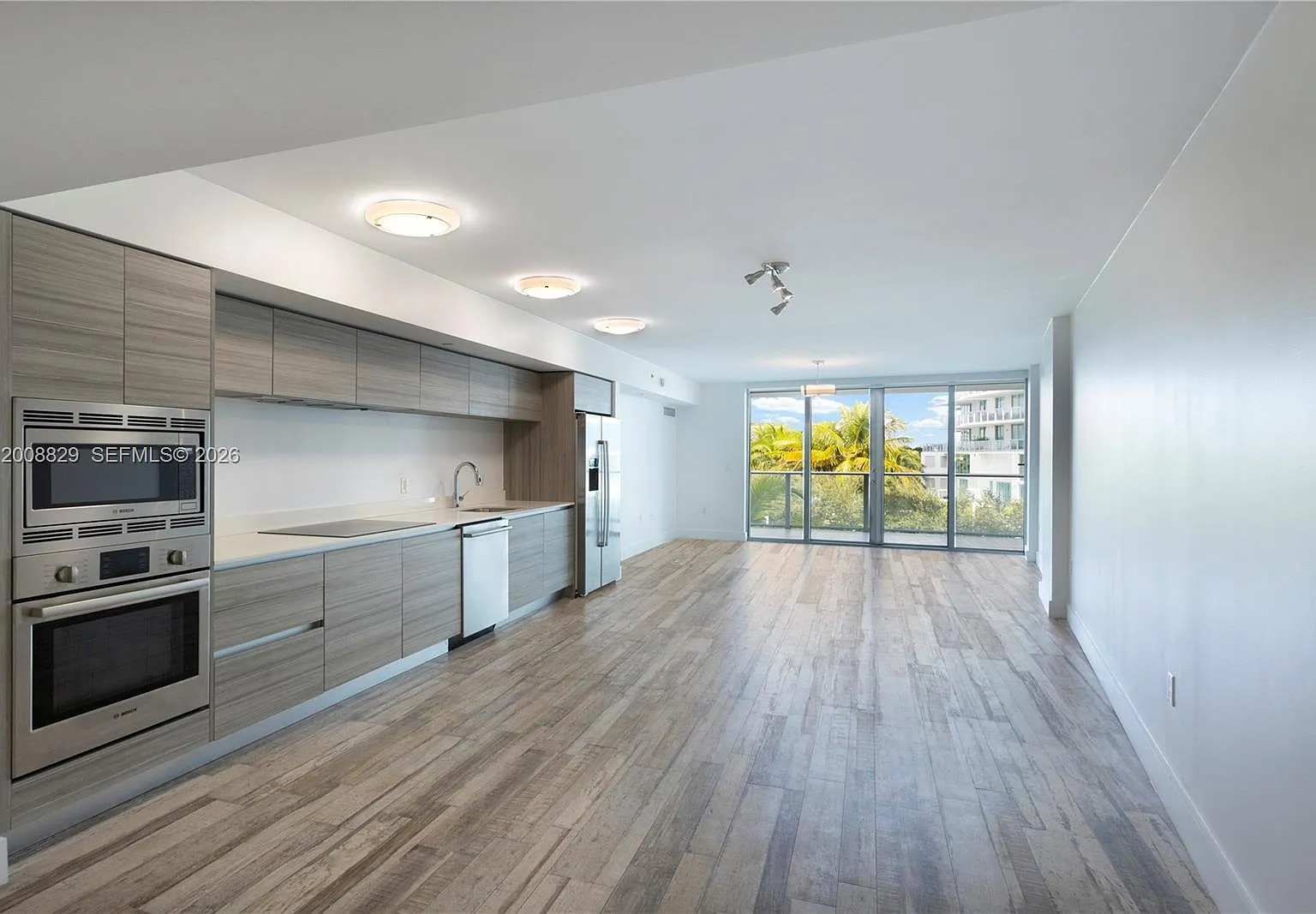 2 bed, $4,400 — Photo 1