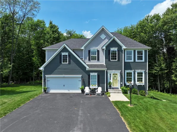 304 Stoneridge Ln, Mars, PA 16046