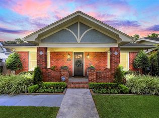 932 Ridge St, Houston, TX 77009