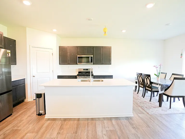 2733 Berrywood Ln — Photo 6