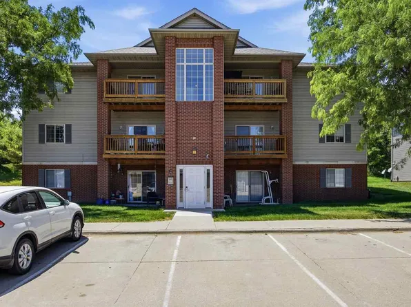 2272 Holiday Rd APT 606, Coralville, IA 52241