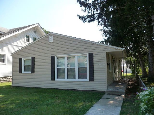 1st image of 2135 Crawford St