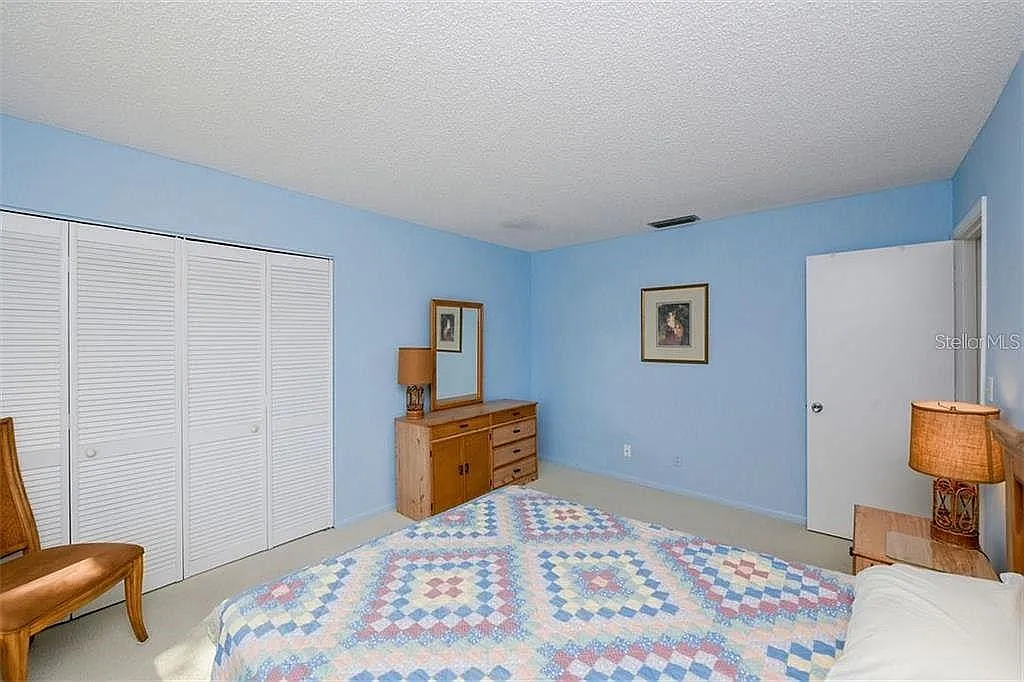 7880 Palm Aire Ln — Photo 4