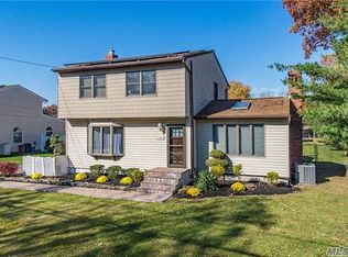 165 Claremont St, Deer Park, NY 11729