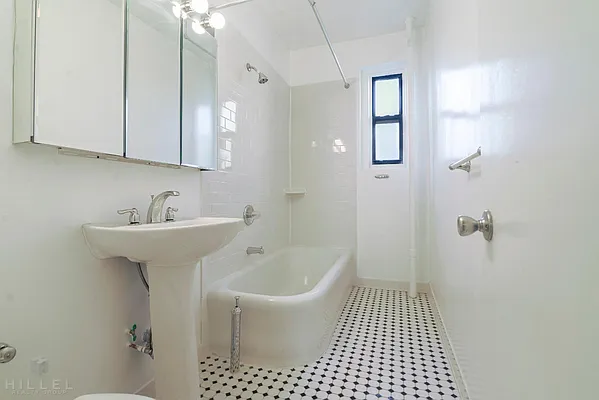 Rented by Hillel Realty Group | media 4