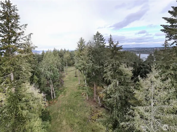 10909 W Morris Boulevard, Steilacoom, WA 98388