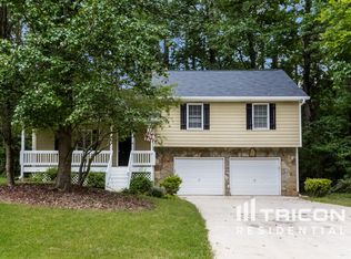 100 Russell Dr, Hiram, GA 30141