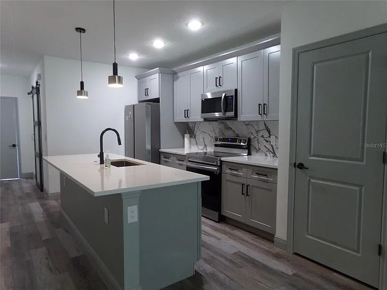 2262 Fernwood St #B — Photo 12