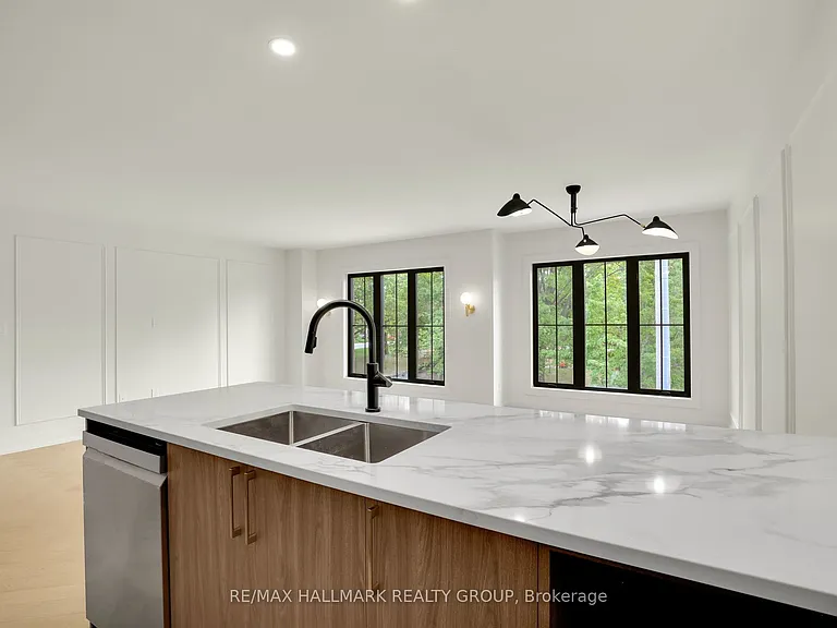 13 Ella St #3 — Photo 18