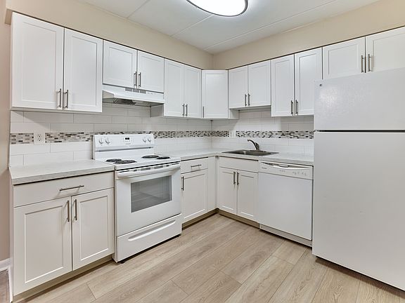 Eldorado - Newly Renovated Kitchen