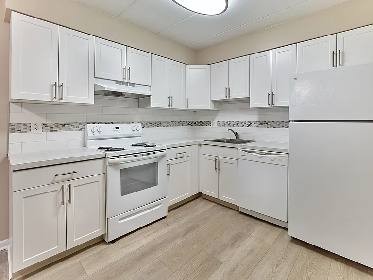 Eldorado - Newly Renovated Kitchen