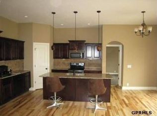 5513 N 150th St, Omaha, NE 68116