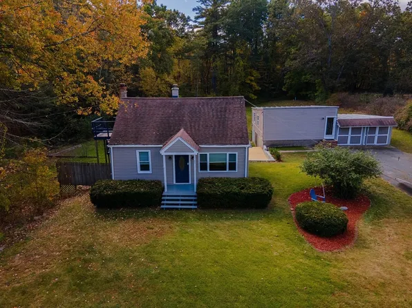 65 West St, Granby, MA 01033