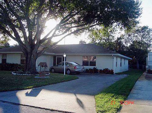 1st image of 171 10th Ave