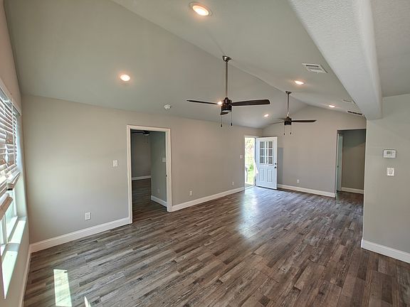 3rd image of 204 S Jernigan St