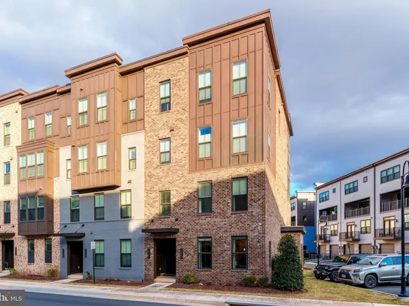 20464 Taft Ter, Ashburn, VA 20147