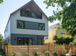 356 E 40th Ave #1, Vancouver, BC V5W1L9