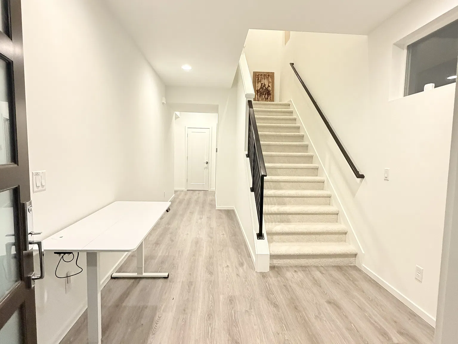 4 bed, 2922 sqft, $4,198 — Photo 3
