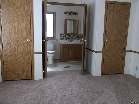 4th image of 1111 Northwood Dr