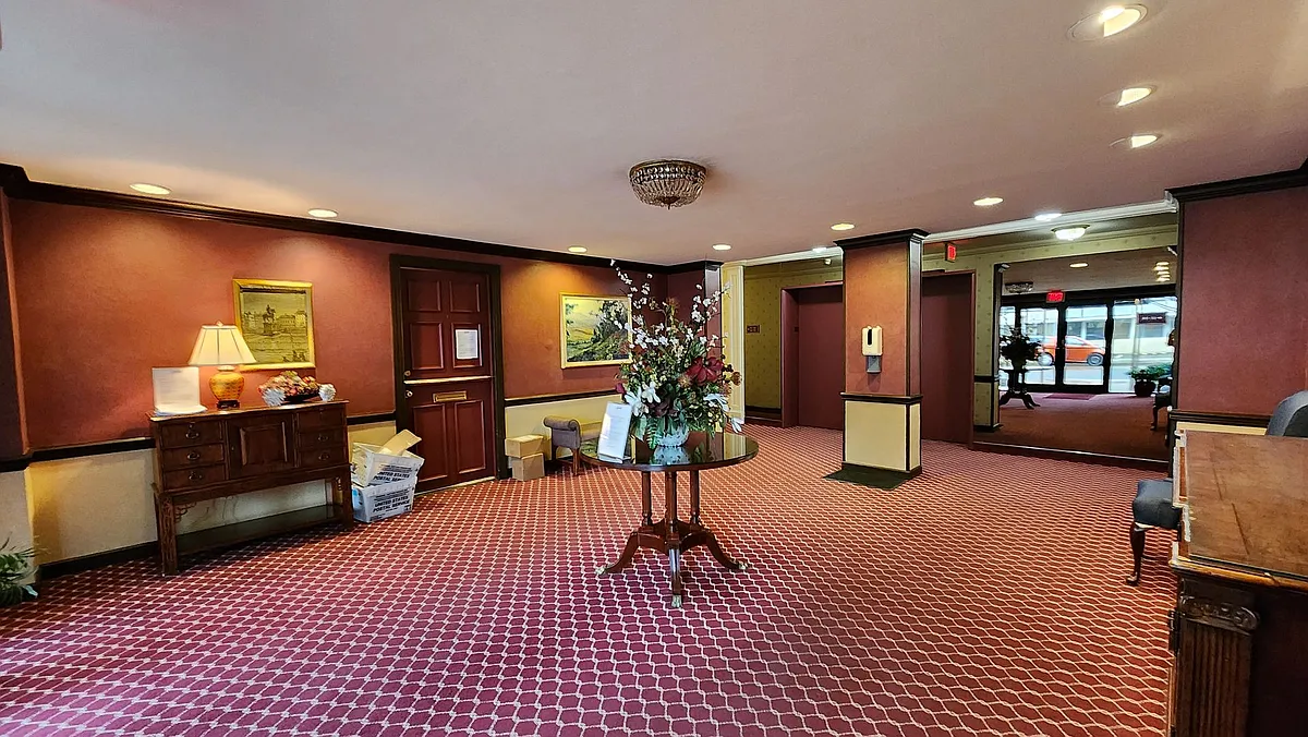 Building Photo - 1200 S Arlington Ridge Rd #701