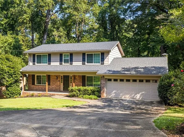 2053 Carthage Rd, Tucker, GA 30084