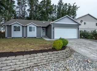 1111 NW Elwha Ct, Oak Harbor, WA 98277