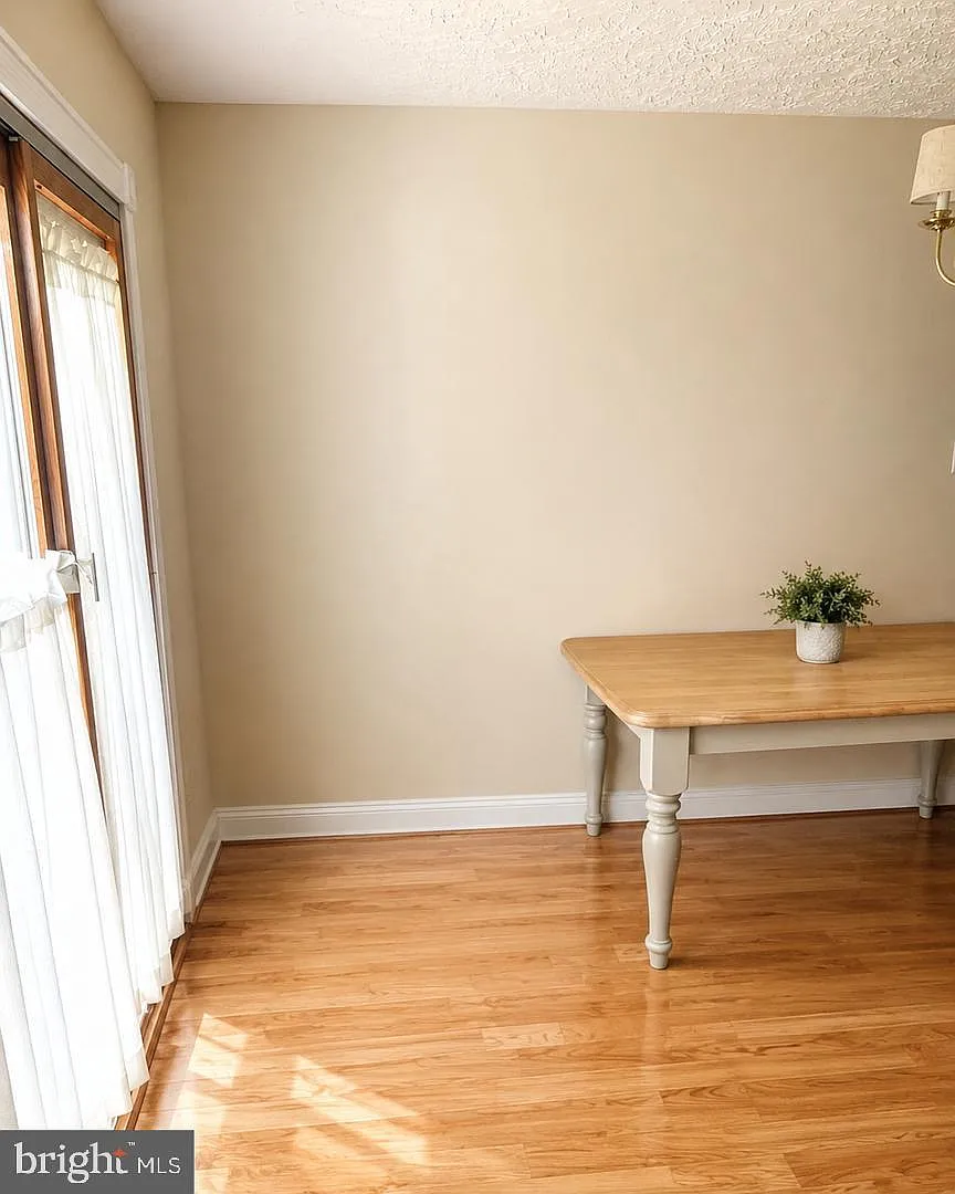 2 bed, 2.0 bath, 1136 sqft, $2,200 — Photo 4