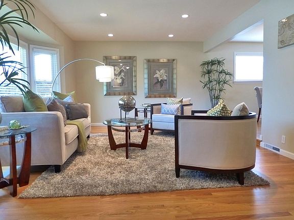 3rd image of 1560 Montellano Dr