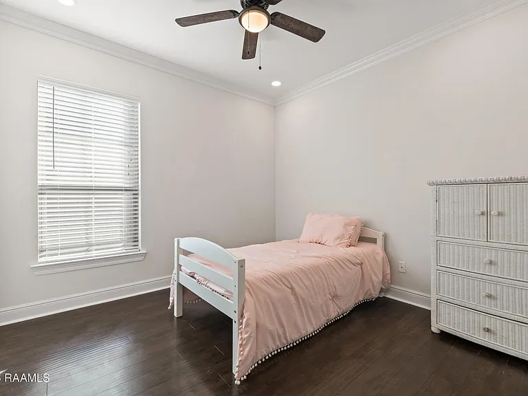 110 Olivewood Dr — Photo 30