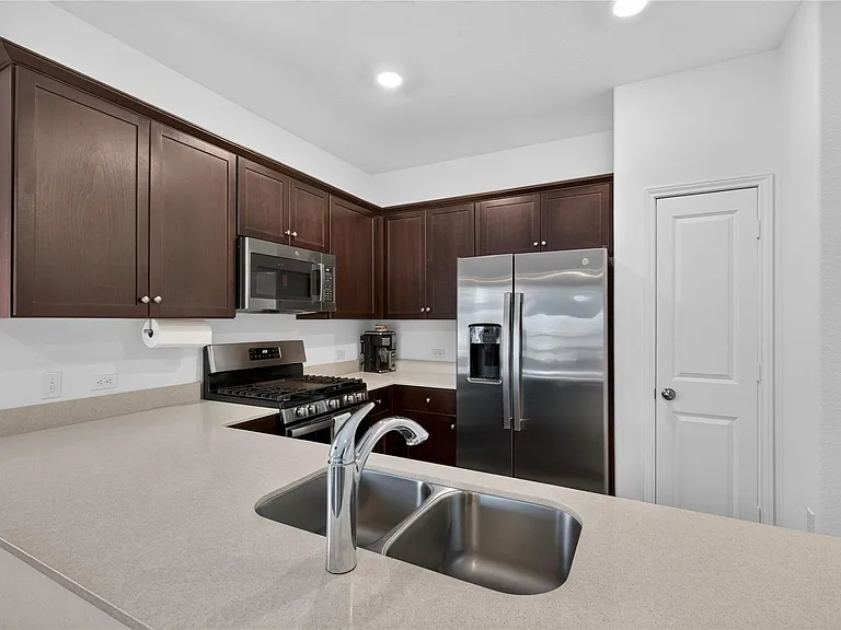 2521 Forgtemenot Ln — Photo 10