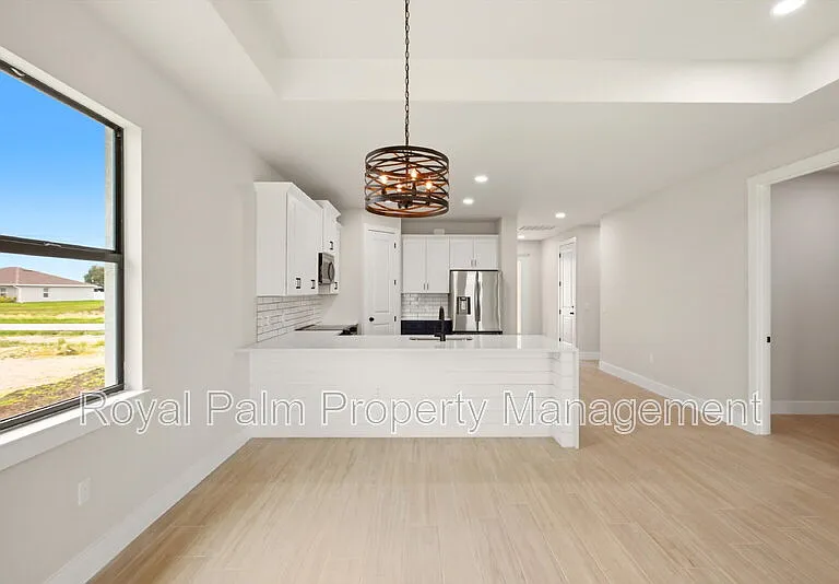 2616 NW 9th Ave — Photo 7