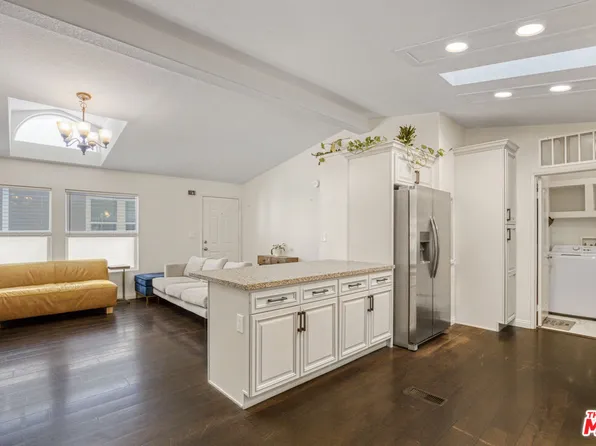 4201 Topanga Canyon Blvd Spc 136, Woodland Hills, CA 91364