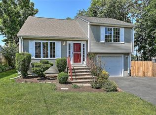 21 Gerald St, Pawtucket, RI 02860