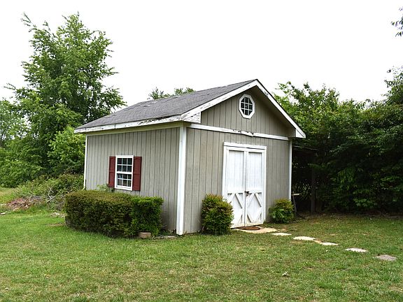 3rd image of 13934 Betts Rd
