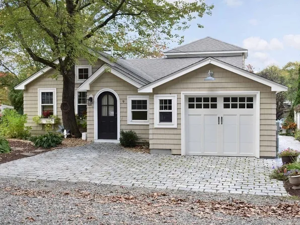 9 Diamond St, North Attleboro, MA 02760