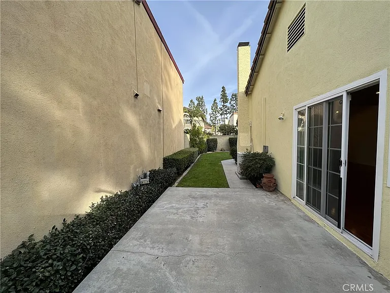 19104 Stefani Ave — Photo 14