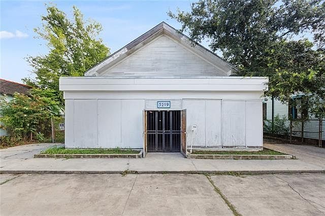 1st image of 5219 Dauphine St